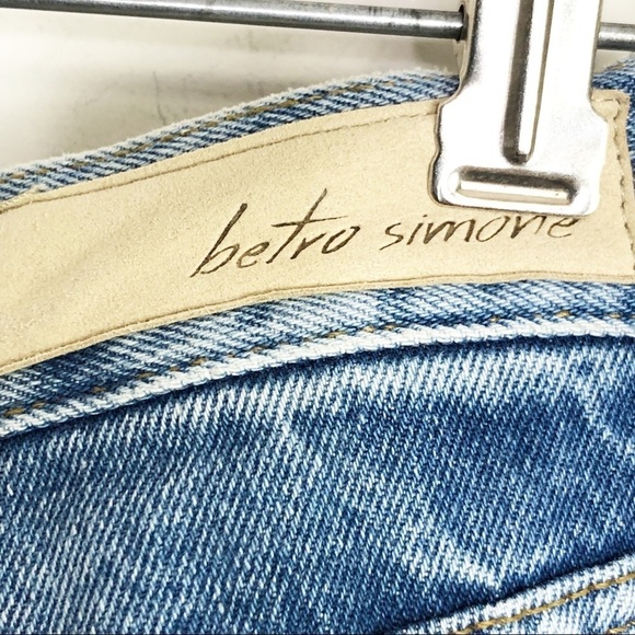 BETRO butterfly high-rise distressed tapered leg jeans - Picture 9 of 14